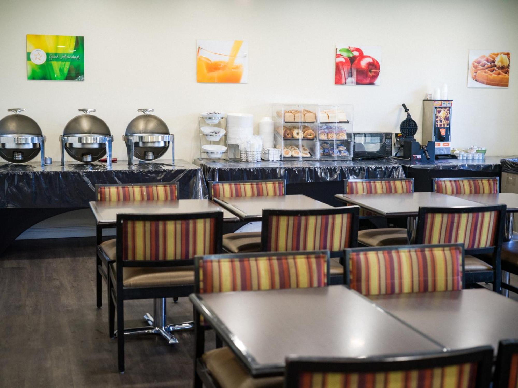 Quality Inn & Suites Camarillo-Oxnard Екстериор снимка