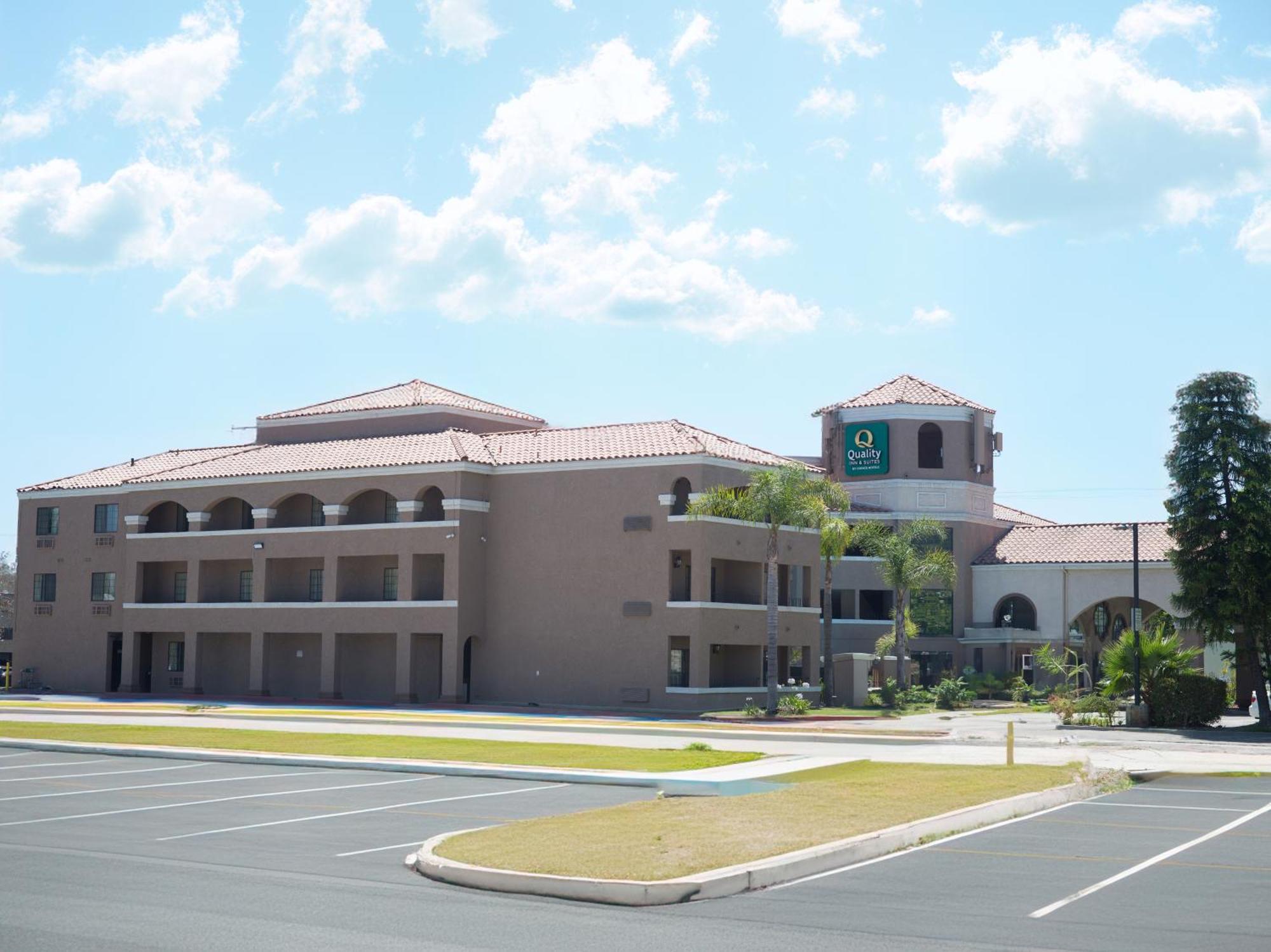 Quality Inn & Suites Camarillo-Oxnard Екстериор снимка