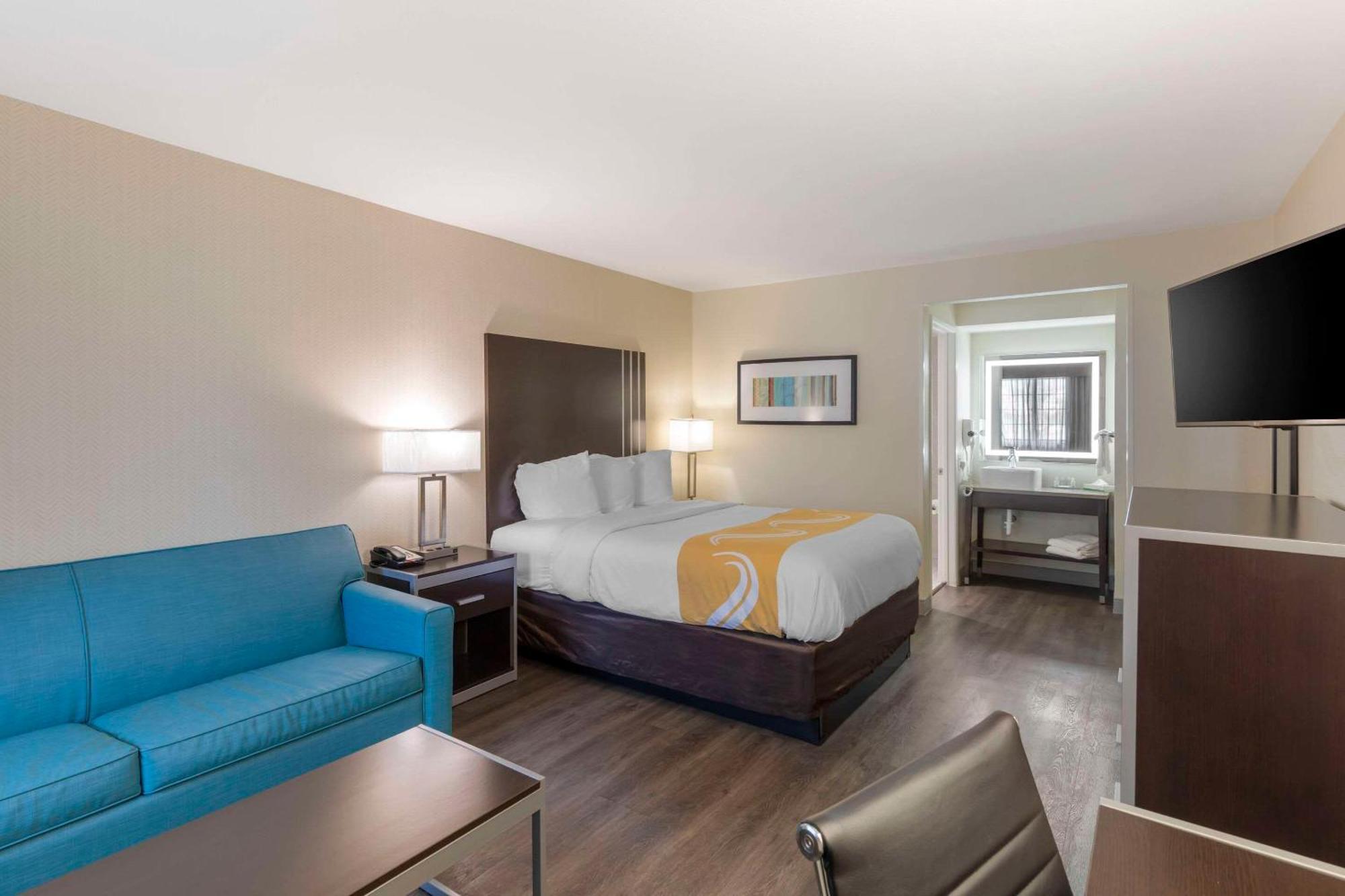 Quality Inn & Suites Camarillo-Oxnard Екстериор снимка