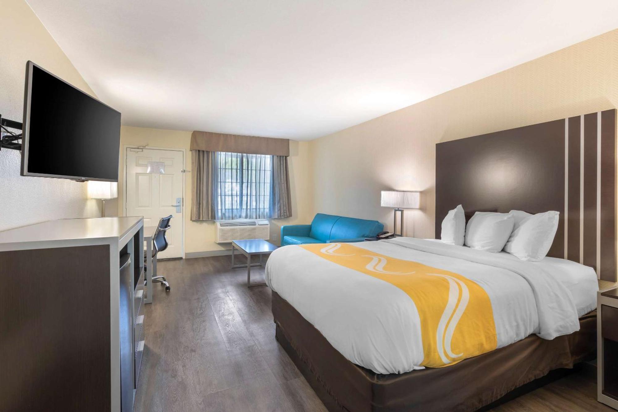 Quality Inn & Suites Camarillo-Oxnard Екстериор снимка