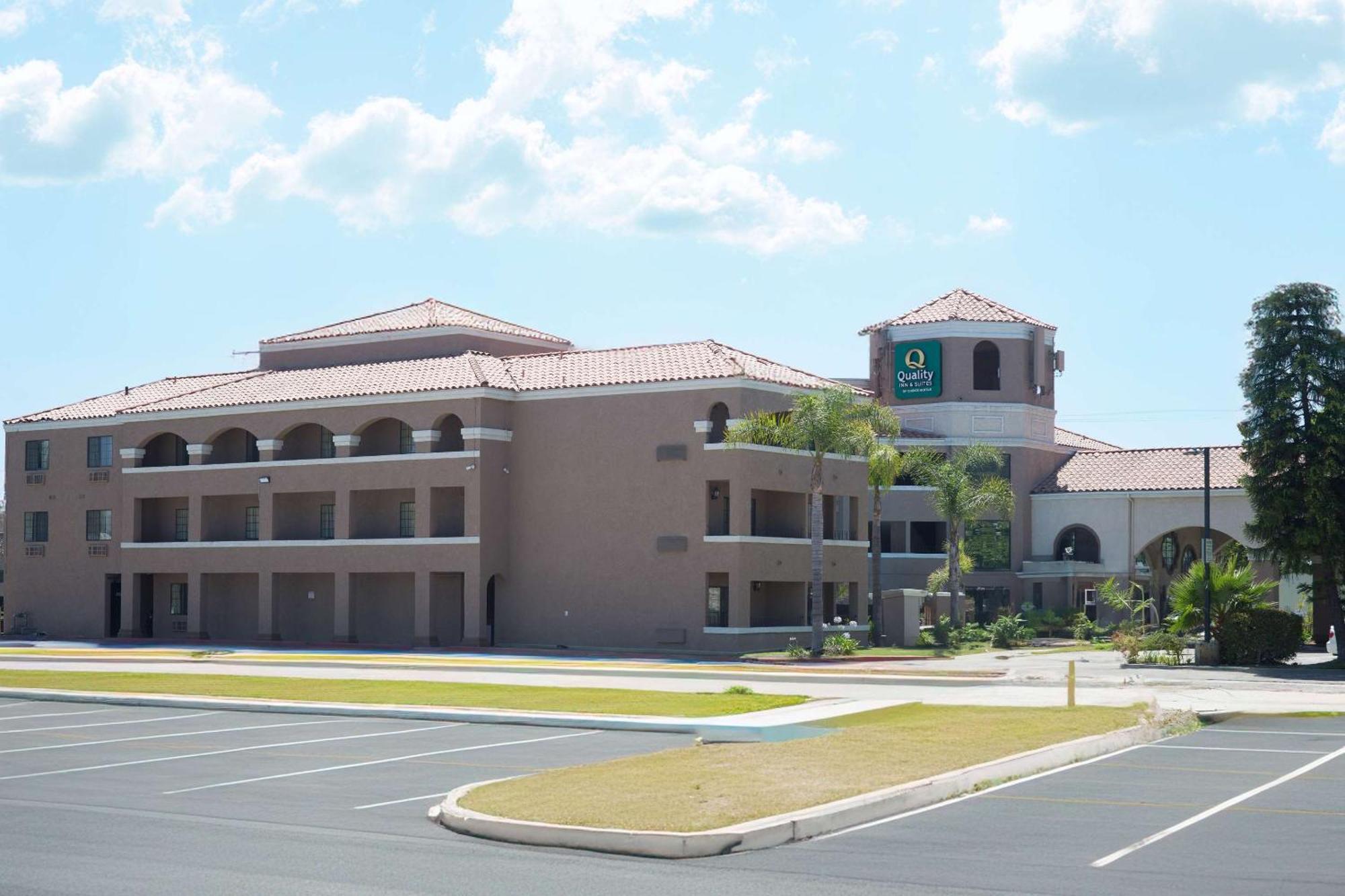Quality Inn & Suites Camarillo-Oxnard Екстериор снимка