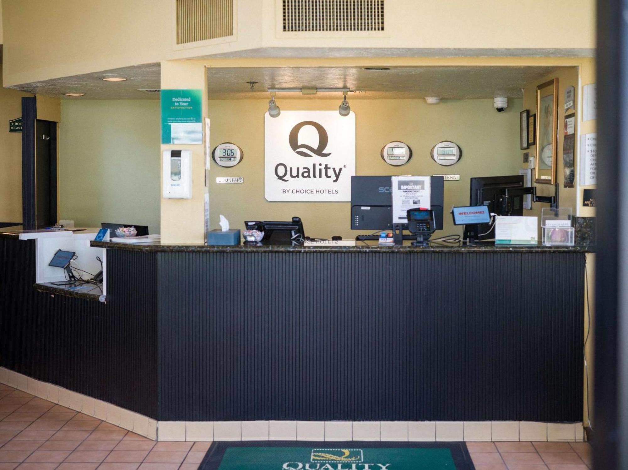Quality Inn & Suites Camarillo-Oxnard Екстериор снимка